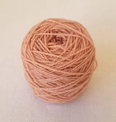 Pont des couleurs - Teinture naturelle végétale - Garance troisième bain. Rose clair.